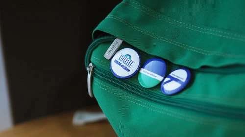 pin custom